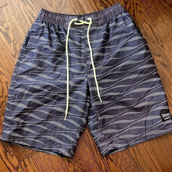 TESLA Mens Grey Waves Surfista Swim Trunks Sz Medium NWOT - Picture 1 of 6
